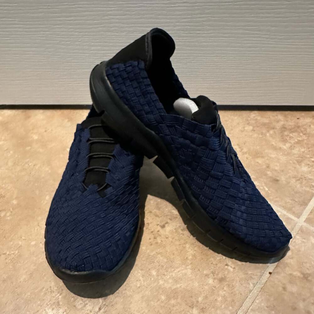 Bernie Mev Victor Woven Slip-On Sneakers Navy Size 42